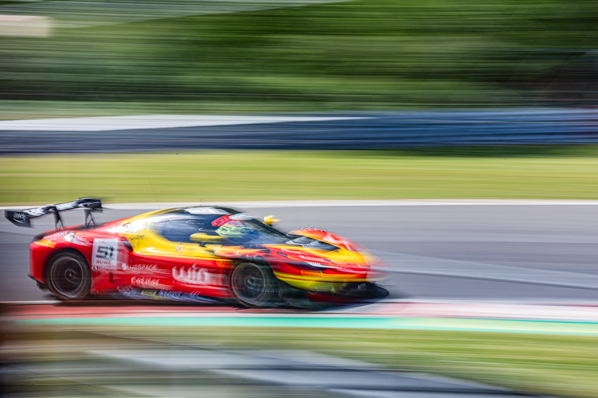 BH GT 12